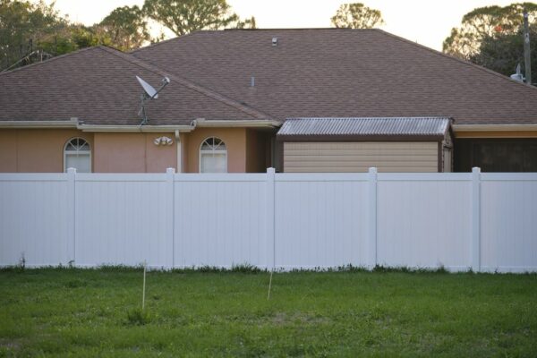 do-you-know-these-6-advantages-of-having-a-privacy-fence